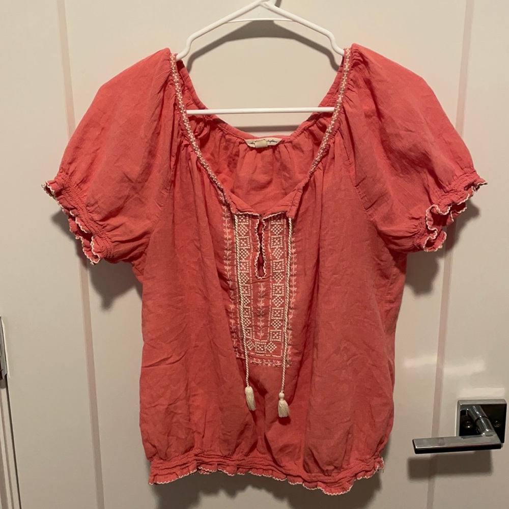 American Eagle size L coral top.